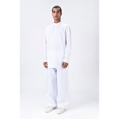 Genes Lecoanet Hemant Linen Mandarin Neck Solid/Plain Regular Fit White Kurta