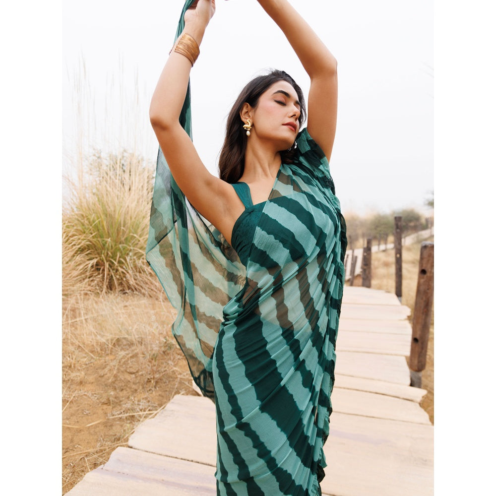 Geroo Jaipur Teal Pre-Stitched Chiffon Saree with Unstitched Blouse