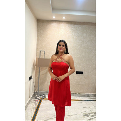 Glamique by Gungun Halter Red Kurta with Pant and Dupatta (Set of 3)