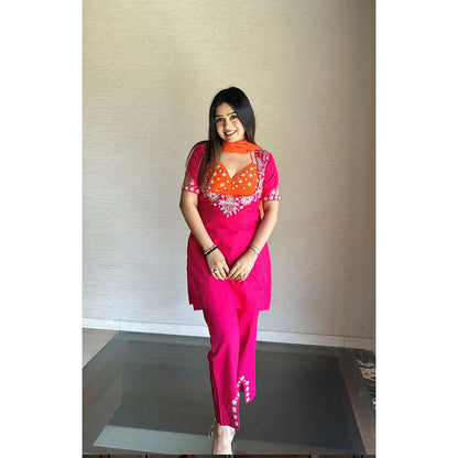 Glamique by Gungun Pink High Low Kurta with Pant and Dupatta (Set of 3)