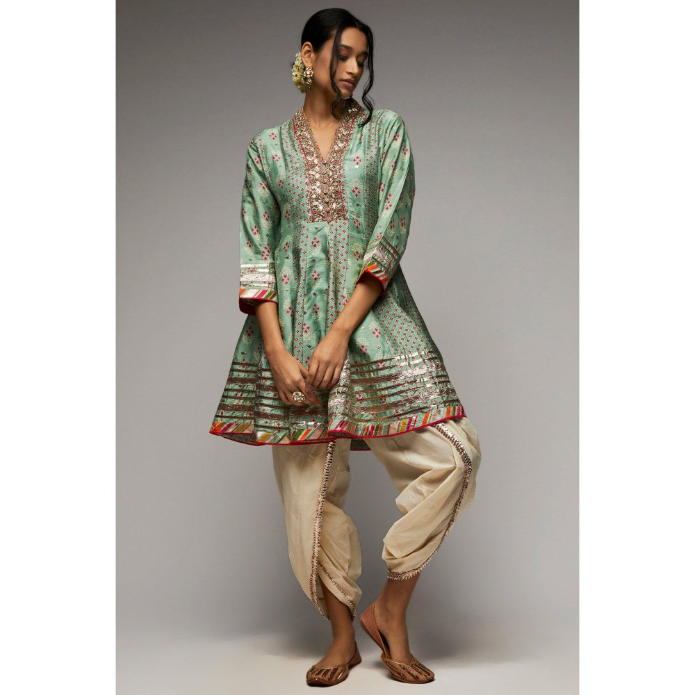 Gopi Vaid Green Tilla Dhoti (Set of 2)