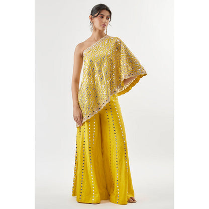 Gopi Vaid Joan Pant Set