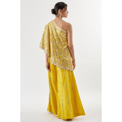 Gopi Vaid Joan Pant Set