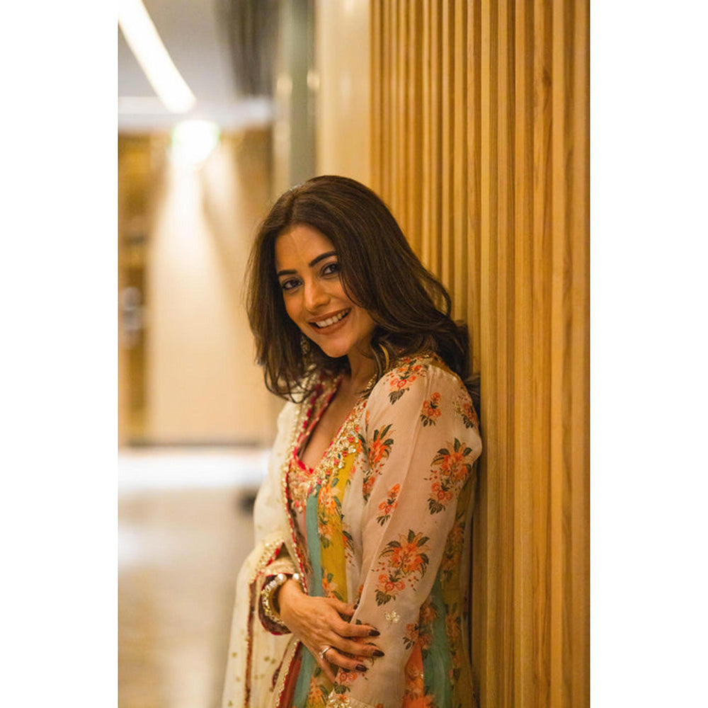 Gopi Vaid Nisha Aggarwal in Jaanki AG Set