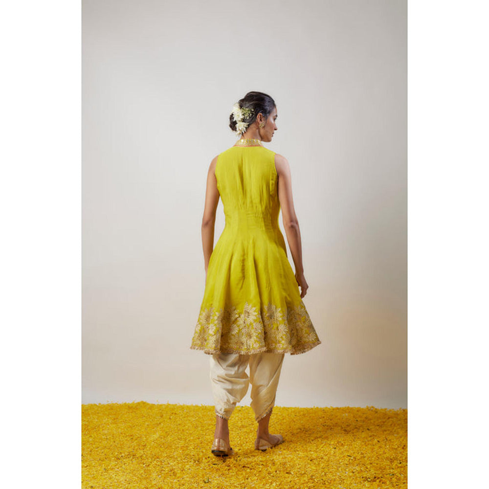 Gopi Vaid Neeti Dhoti Set