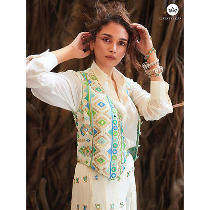 Gopi Vaid Aditi Rao Hydari In Amara Jacket Set with Flared Pants