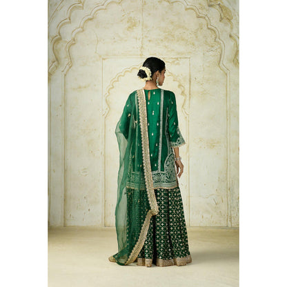 Gopi Vaid Mumtaz Sharara Set