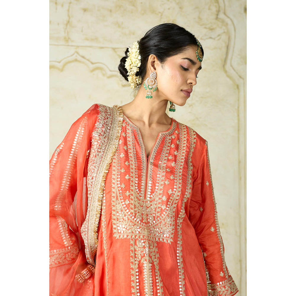 Gopi Vaid Lakshmi Kurta Set