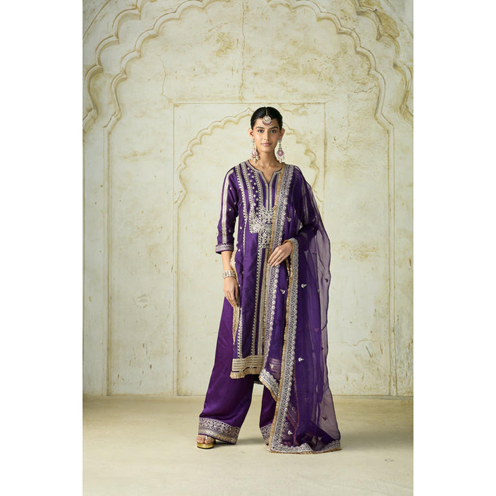 Gopi Vaid Lakshmi Kurta Set