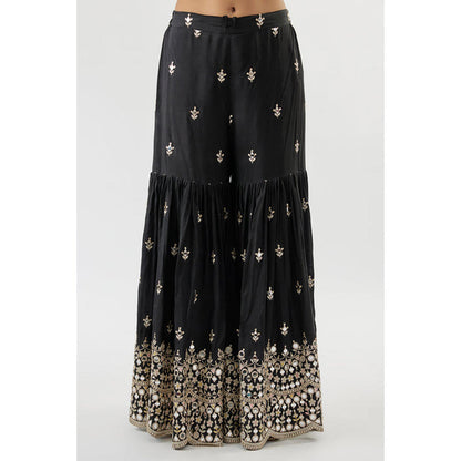 Gopi Vaid Akasa Sharara Set