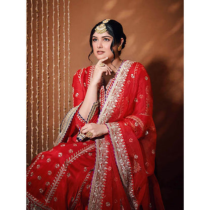 Gopi Vaid Anshula Kapoor in Aarohi Anarkali Set