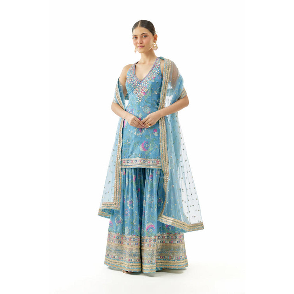 Gopi Vaid Dhvanika Halter Set