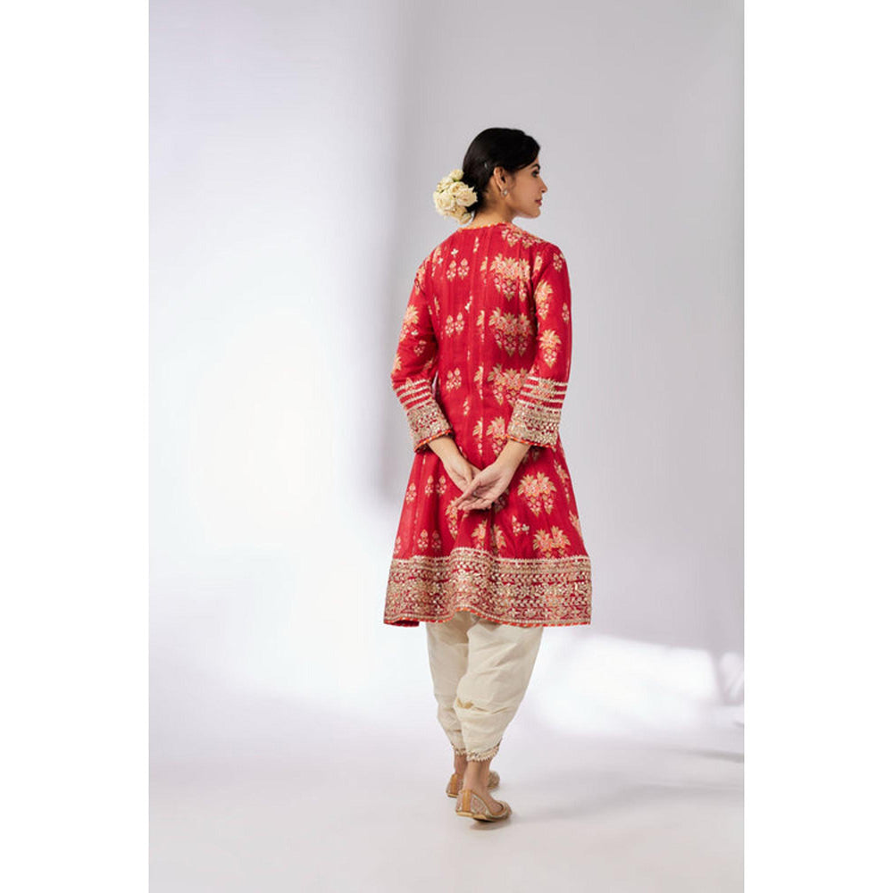 Gopi Vaid Ekta AG Dhoti Set