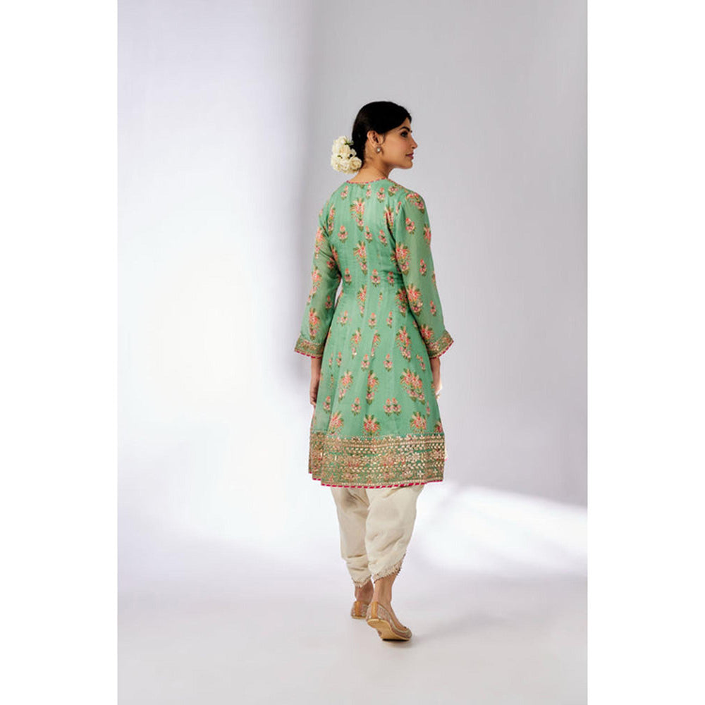 Gopi Vaid Ekta AG Dhoti Set