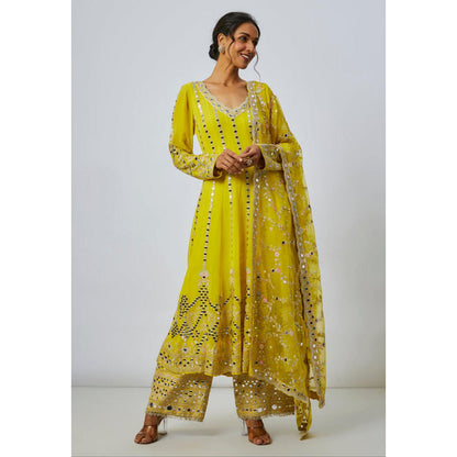 Gopi Vaid Hina Khan in Cheshtha Anarkali Set