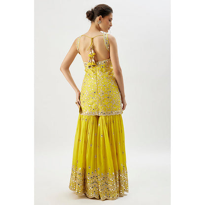 Gopi Vaid Soneera Sharara Set