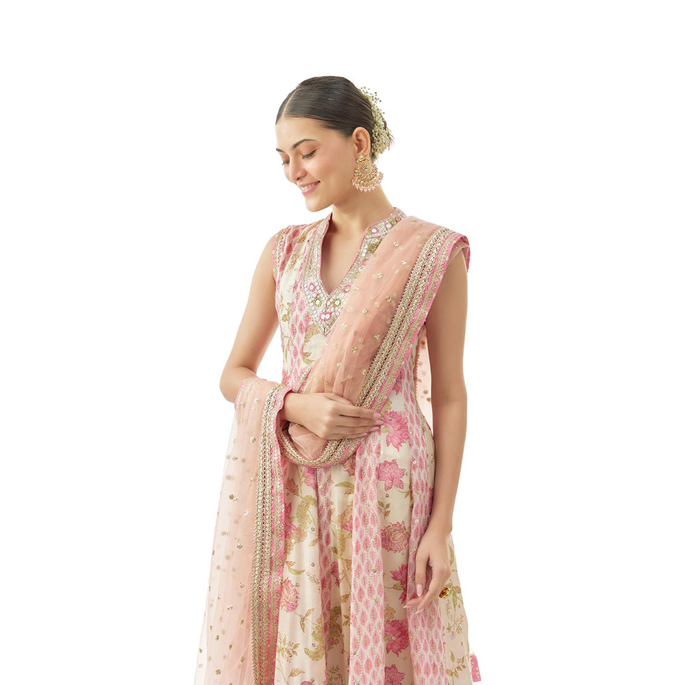 Gopi Vaid Ivory Sneha Advani In Smriti Ag Kurta with Dhoti and Dupatta