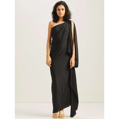 GUAPA Girlfriend Toga - Black