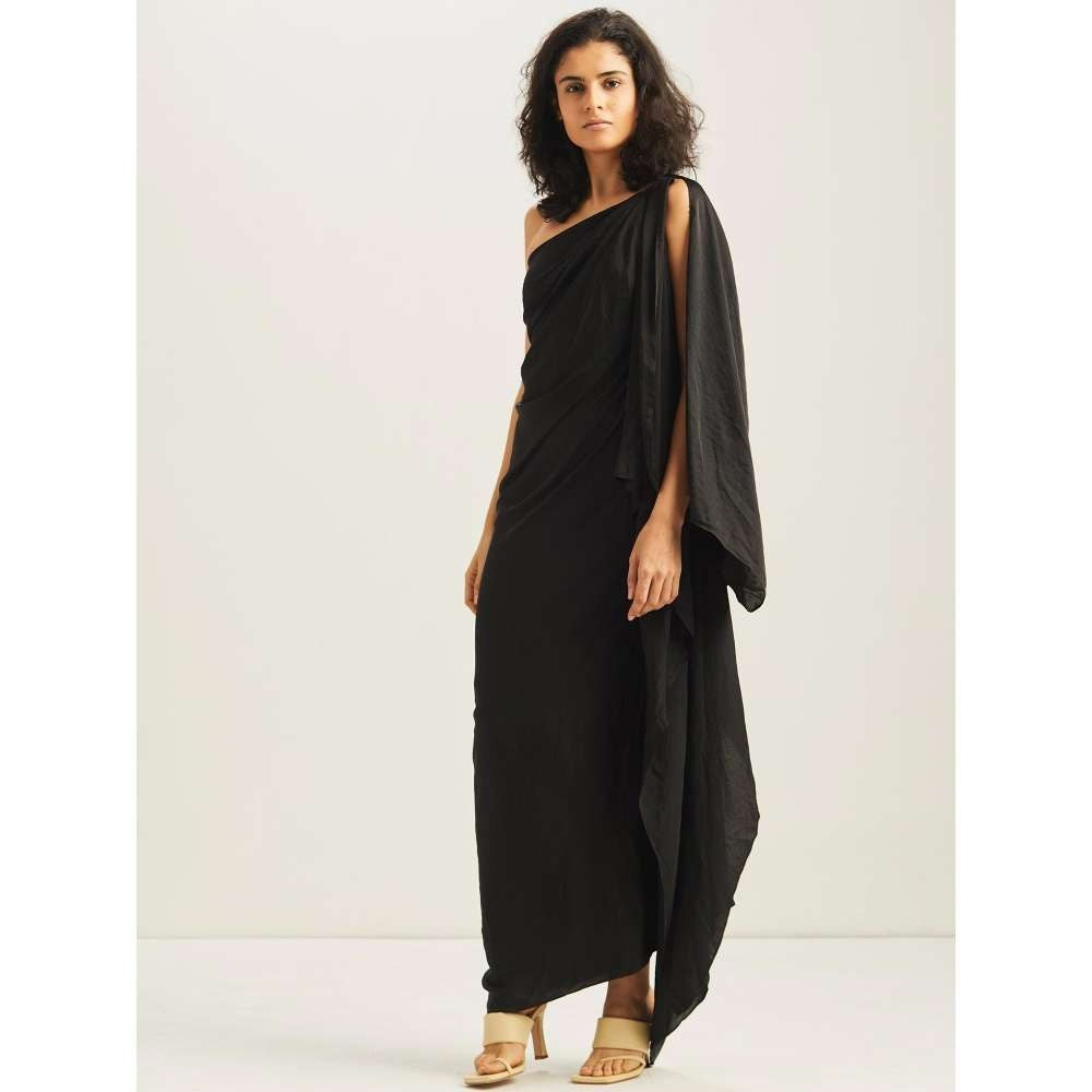 GUAPA Girlfriend Toga - Black