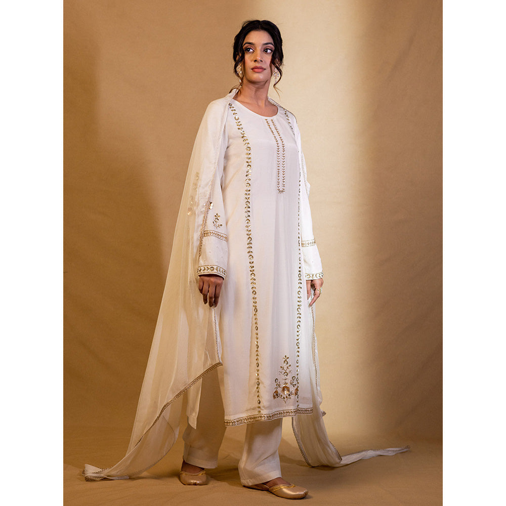 Harleen Kaur Off White Embroidered Pakistani Kurta with Pant and Dupatta (Set of 3)