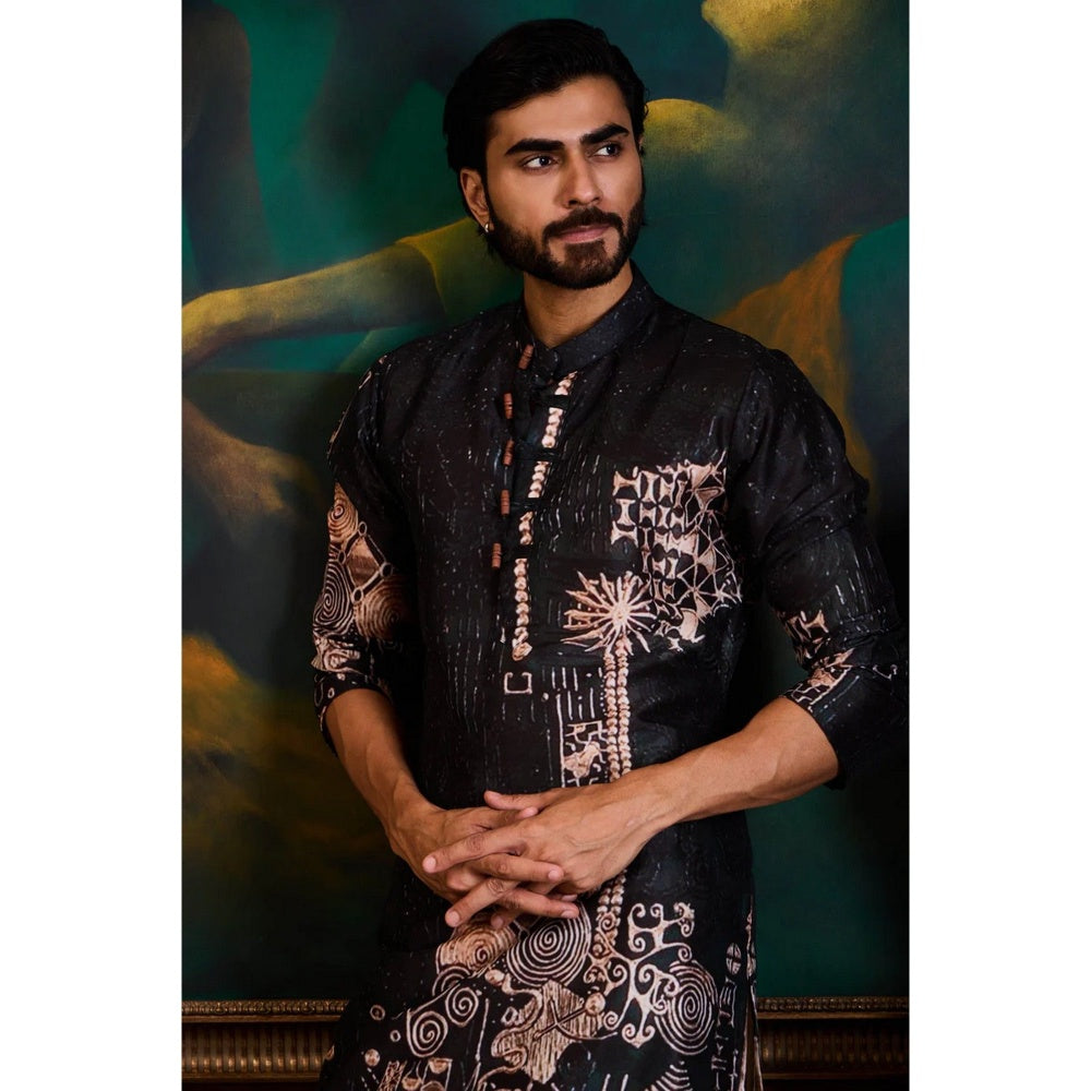 HISTORI Cotton Silk Men Black Geometric Kurta with Churidar
