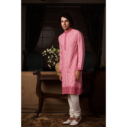 HISTORI Cotton Silk Men Pink Embroidered Kurta with Churidar