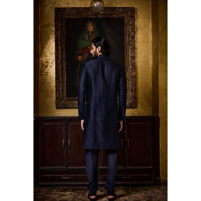 HISTORI Chanderi Men Navy Blue Embroidered Kurta with Churidar
