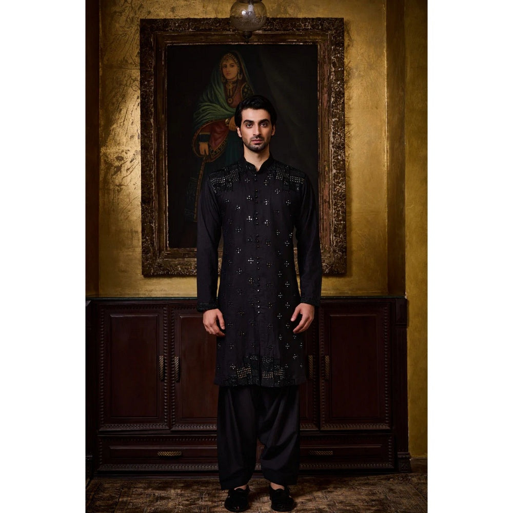 HISTORI Cotton Silk Men Black Embellished Kurta with Salwar
