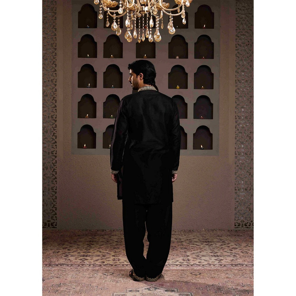 HISTORI Cotton Silk Men Black Embroidered Kurta with Dhoti