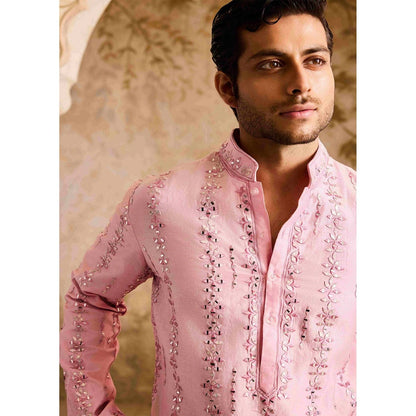 HISTORI Chanderi Men Pink Embroidered Kurta with Churidar