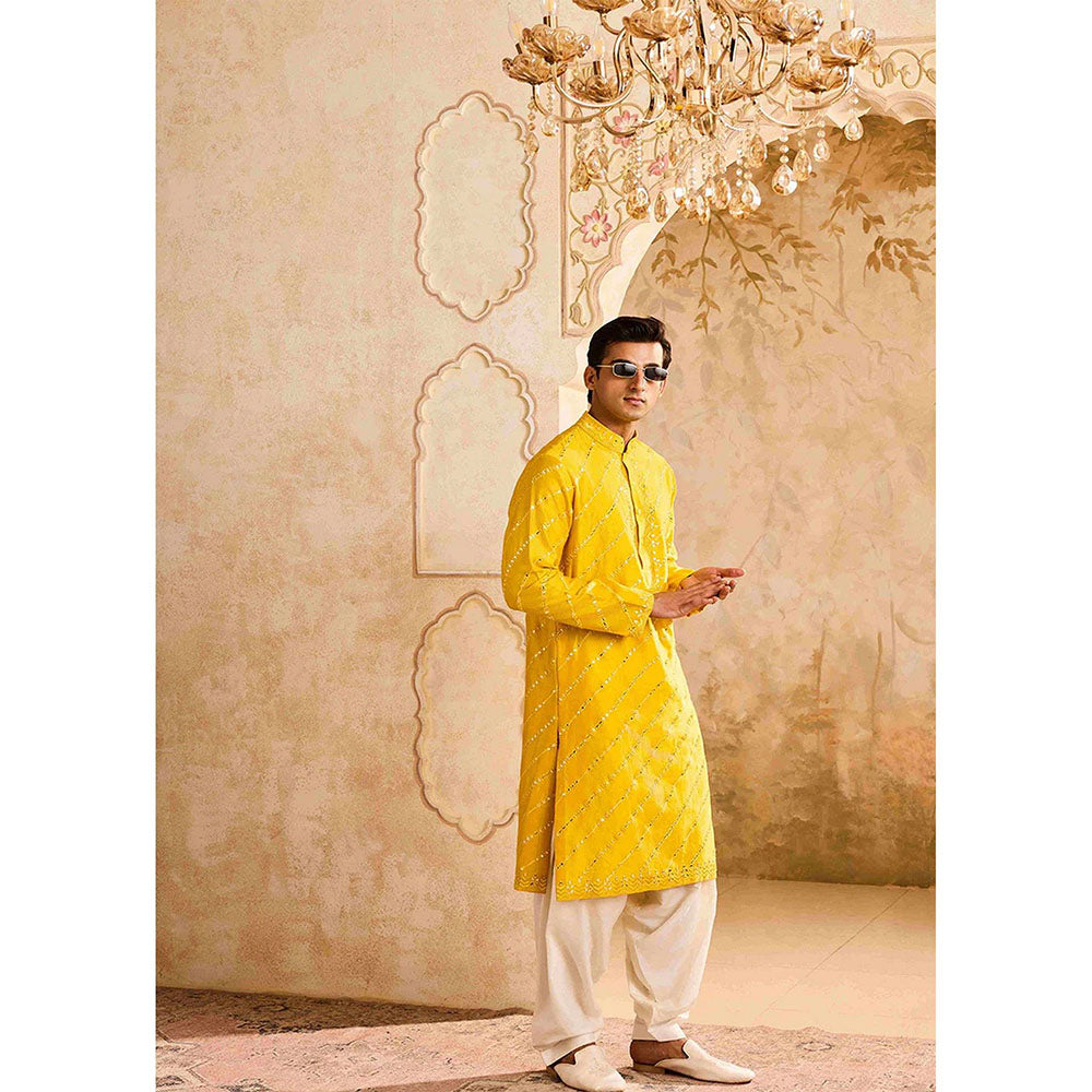 HISTORI Chanderi Men Yellow Embellished Kurta with Salwar
