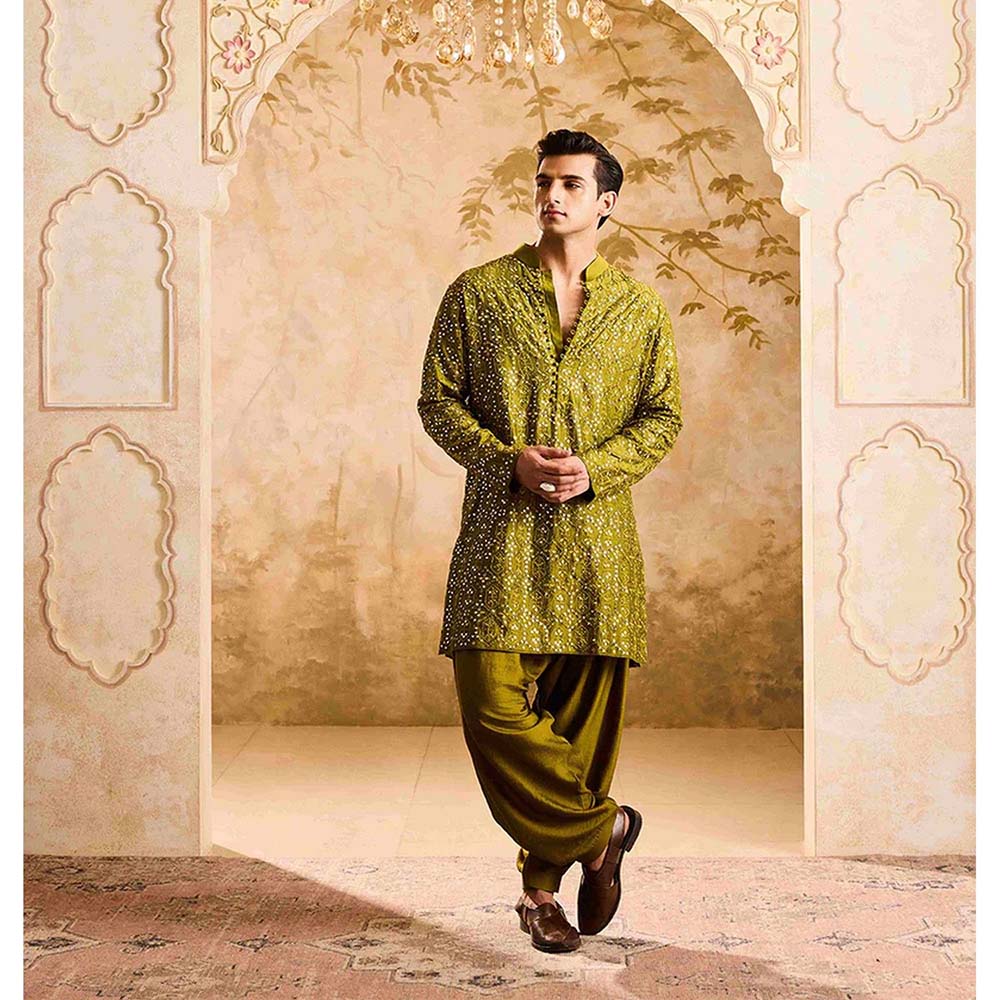HISTORI Chanderi Men Green Embroidered Kurta with Salwar