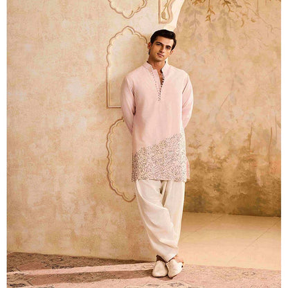 HISTORI Chanderi Men Pink Embroidered Kurta with Salwar