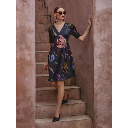 House of Fett Georgina Dress With Pleated Sleeve - Black