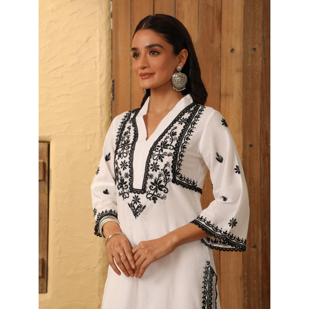 House of Chikankari Women's Chikankari Embroidered Kurti and Pant (Set of 2)