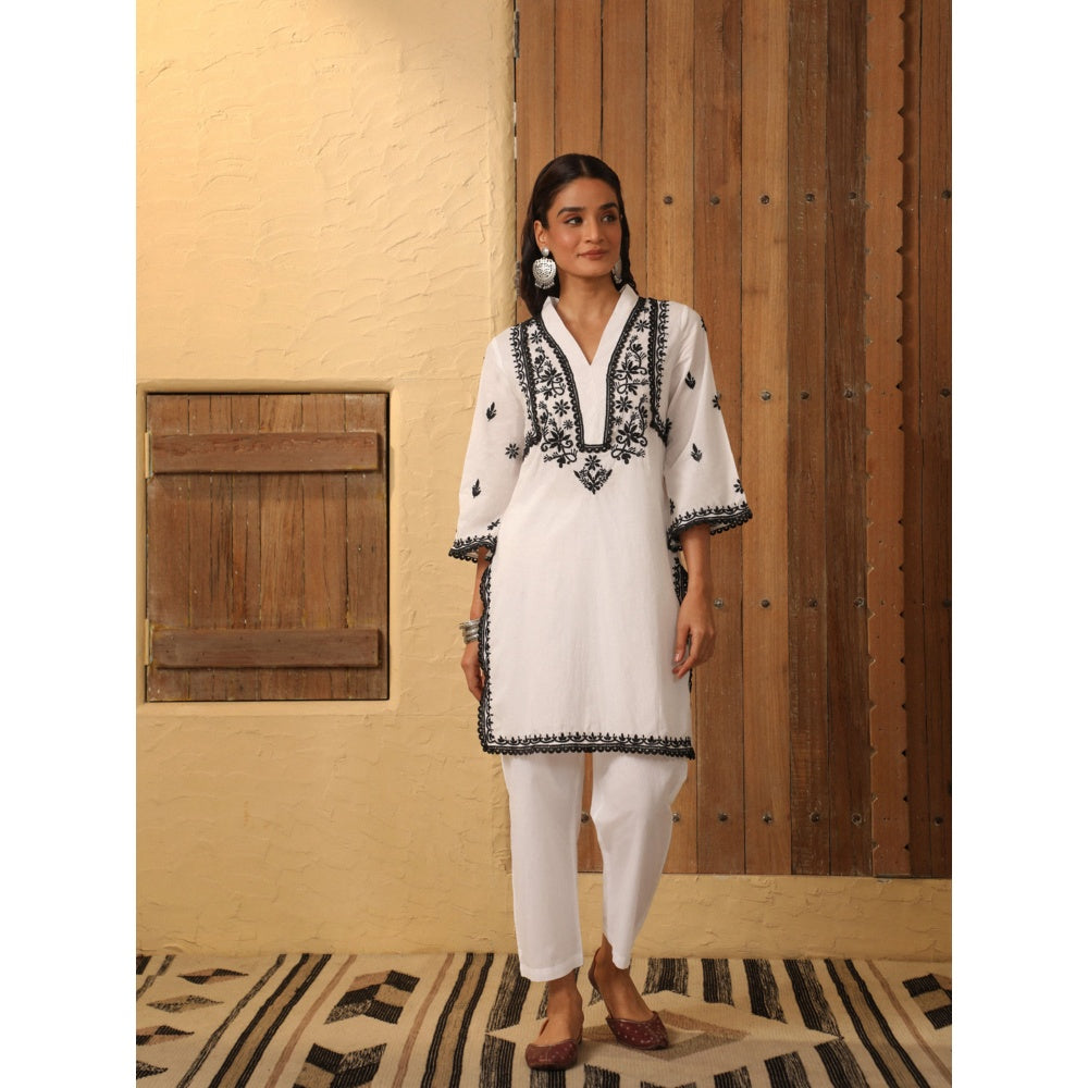 House of Chikankari Women's White Cotton Chikankari Kurti and Pant (Set of 2)