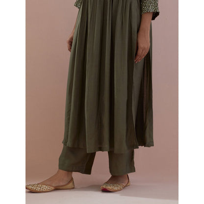 Ikshita Choudhary Olive Embellished Anarkali Kurta