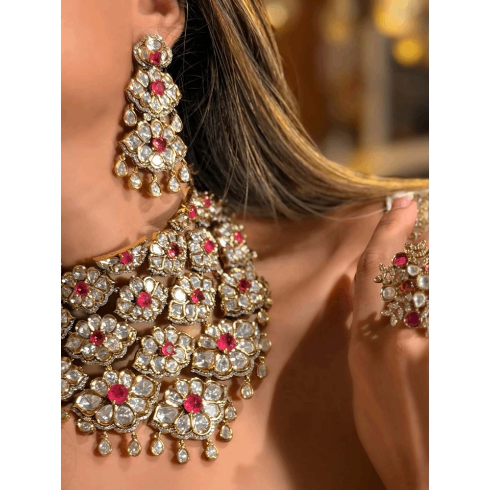 ILLUMINATE JEWELLERY Zaara Zewar Choker with Earrings