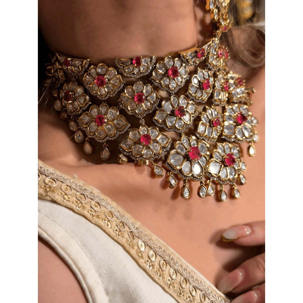 ILLUMINATE JEWELLERY Zaara Zewar Choker with Earrings