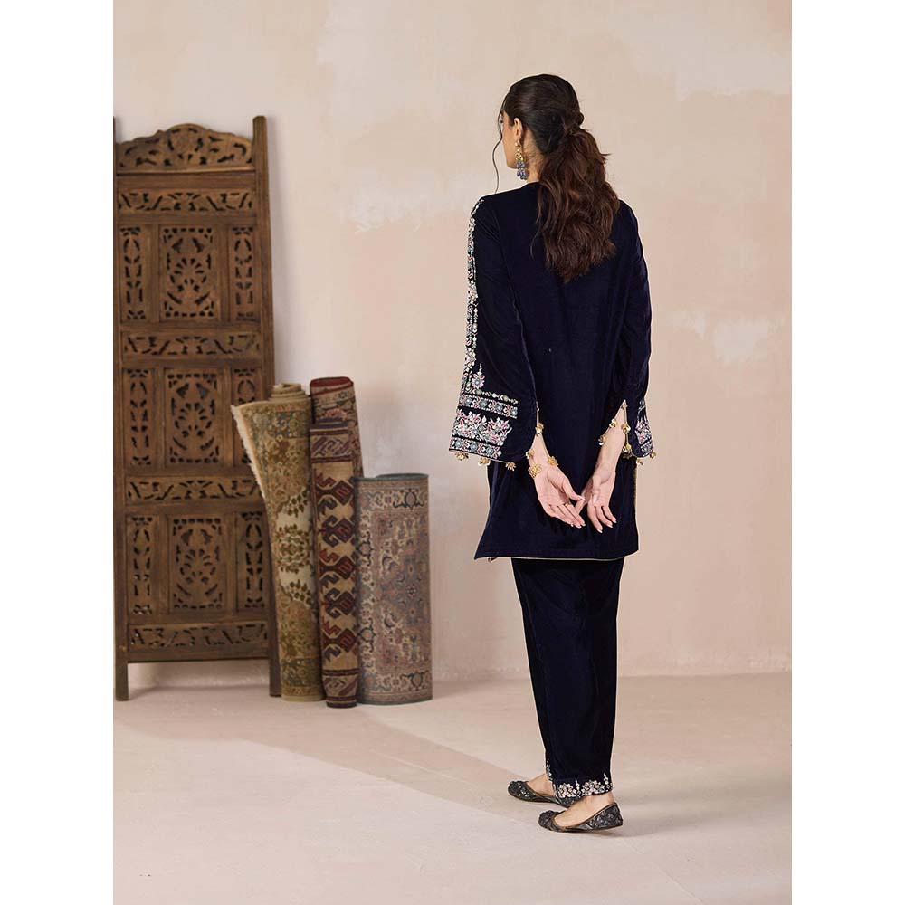 Inej Navy Blue Kashmiri Kurti with Pant (Set of 2)