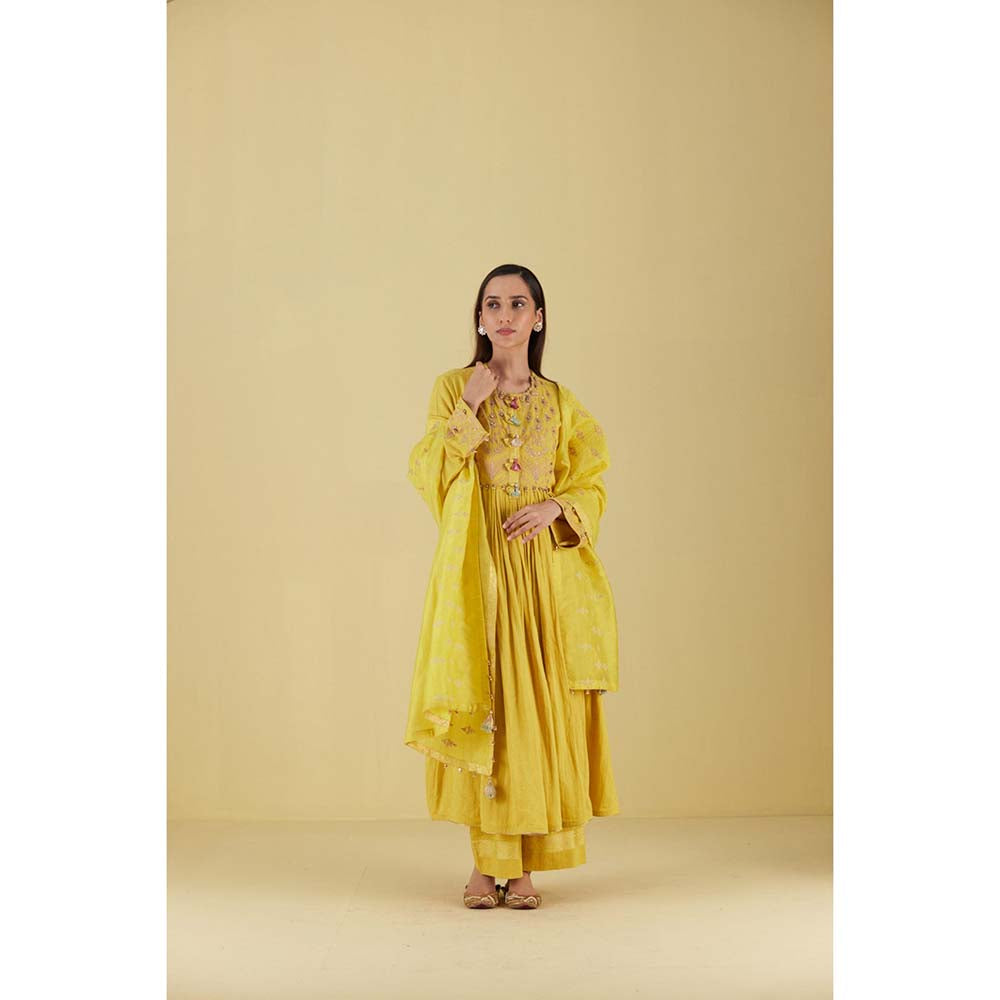 Inej Dupatta in Corn Yellow