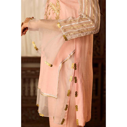 Inej Leher Peach Bell Sleeve Kurta with Pant (Set of 2)