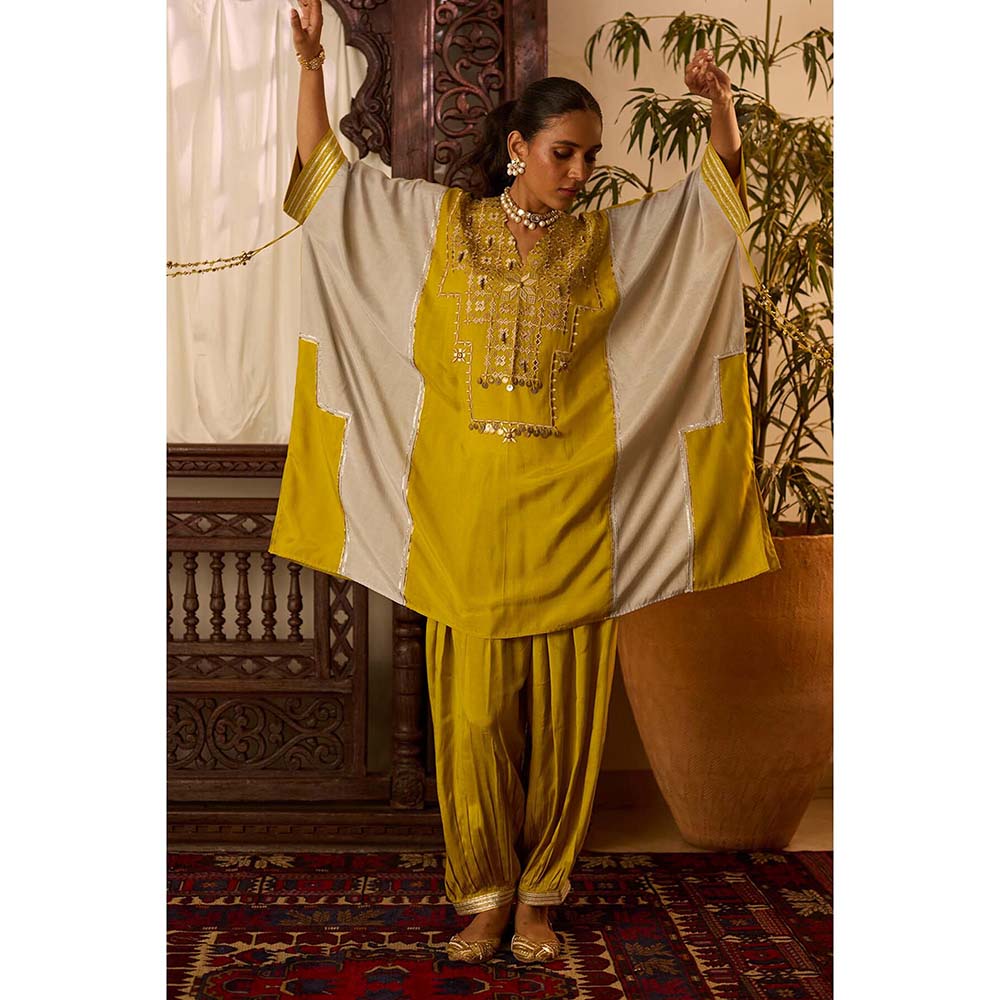 Inej Leher Yellow Kaftan with Salwar (Set of 2)