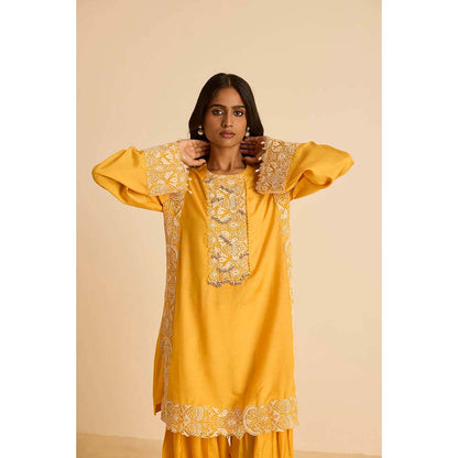 Inej Yellow Kashmiri Kurta with Salwar and Dupatta (Set of 3)