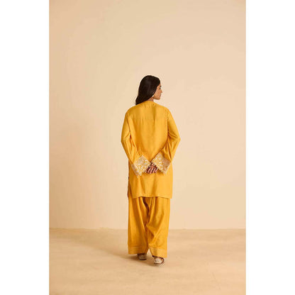 Inej Yellow Kashmiri Kurta with Salwar and Dupatta (Set of 3)