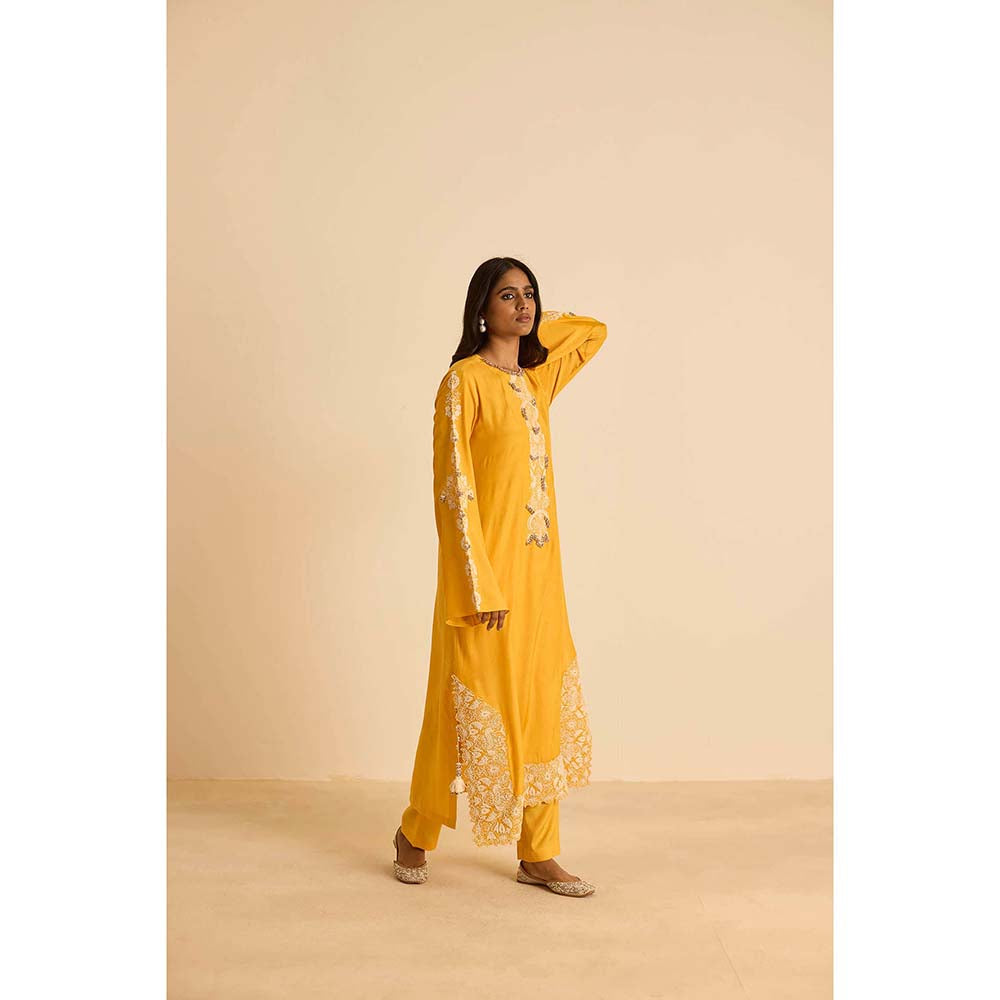 Inej Yellow Straight Kurta with Pant and Dupatta (Set of 3)