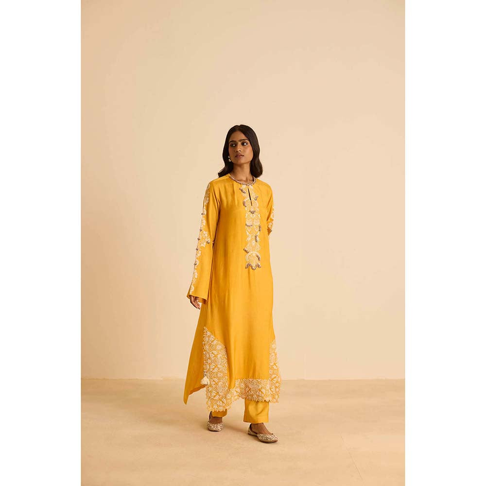Inej Yellow Straight Kurta with Pant and Dupatta (Set of 3)