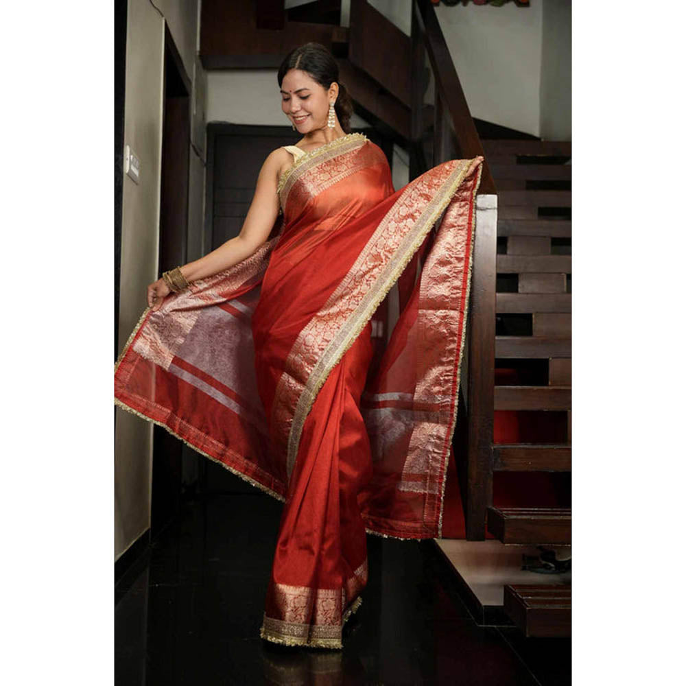 Isadora Life Womens Woven Zari Red Pre-Draped Saree With Unstitched Blouse