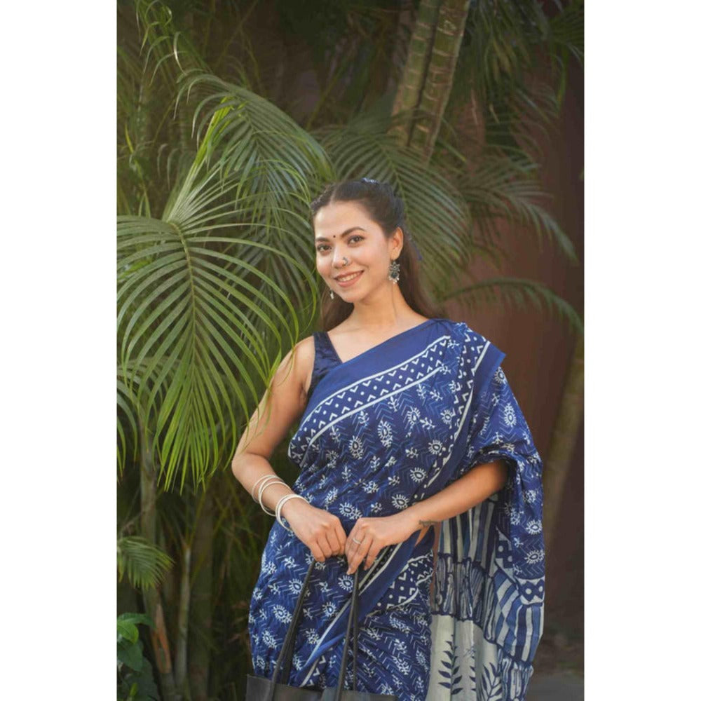 Isadora Life Womens Printed Blue Pre-Draped Saree With Unstitched Blouse