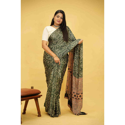 Isadora Life Womens Printed Green Pre-Draped Saree with Unstitched Blouse